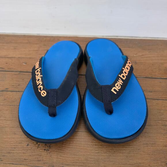 kids new balance flip flops size 13 - Picture 2 of 5